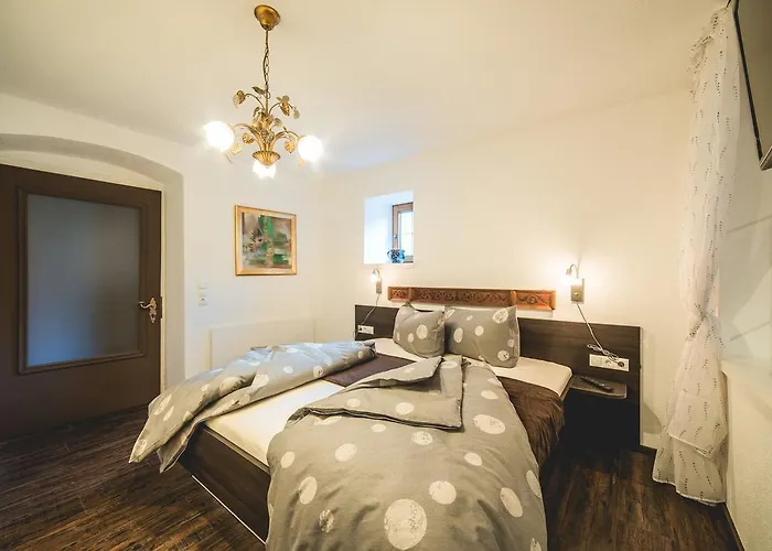 Schneggnheisl - * Sautens